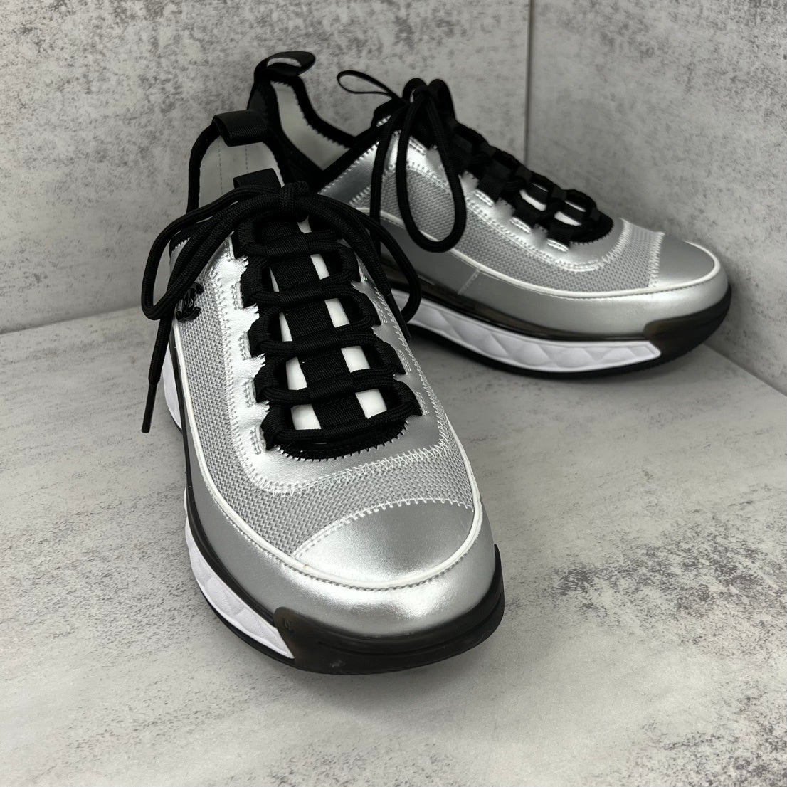 Chanel 22B "Silver-Grey"