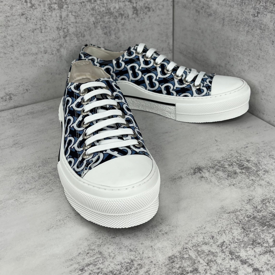 Burberry Gabardine "Blue-White Monogram"