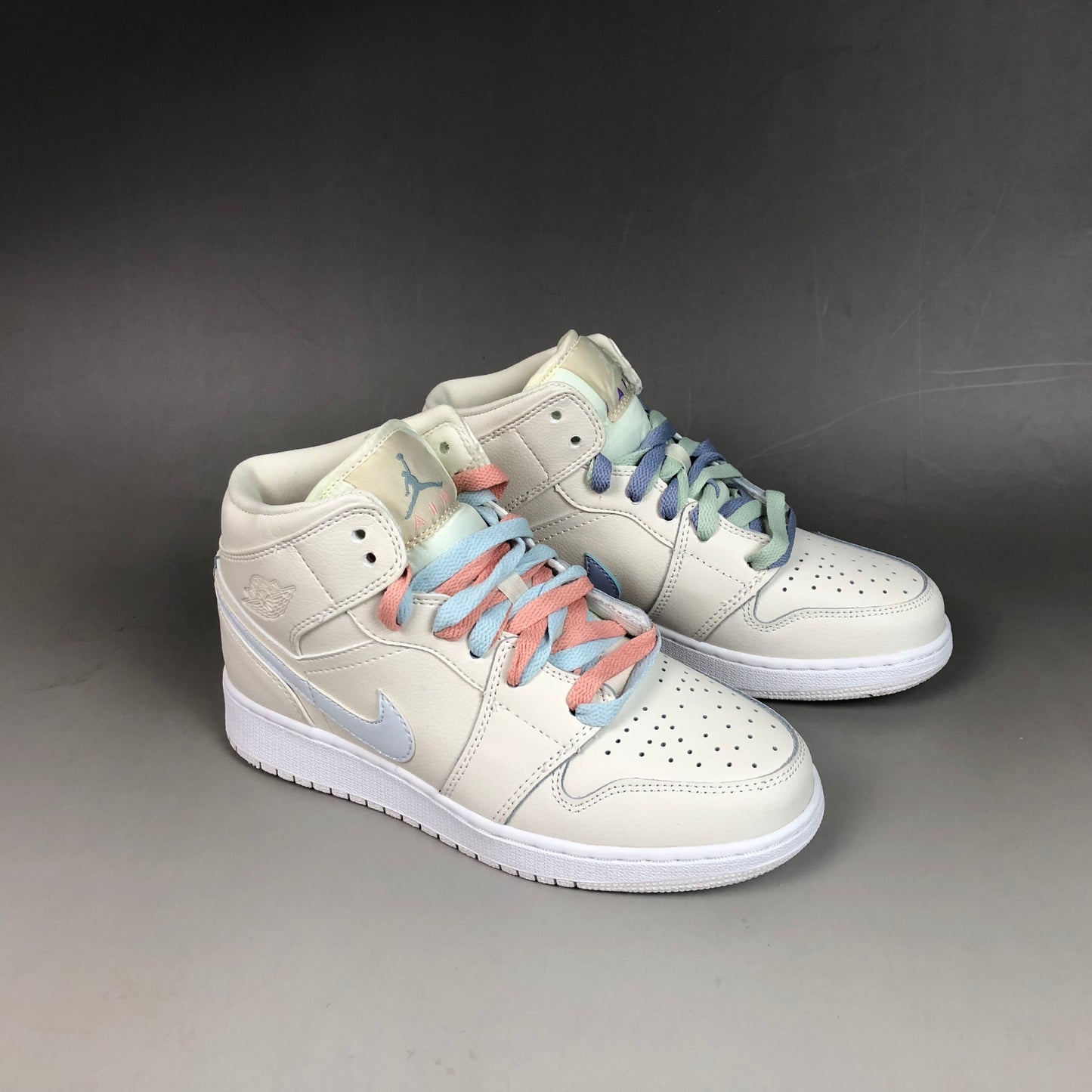 Air Jordan 1 Mid GG "Phantom"