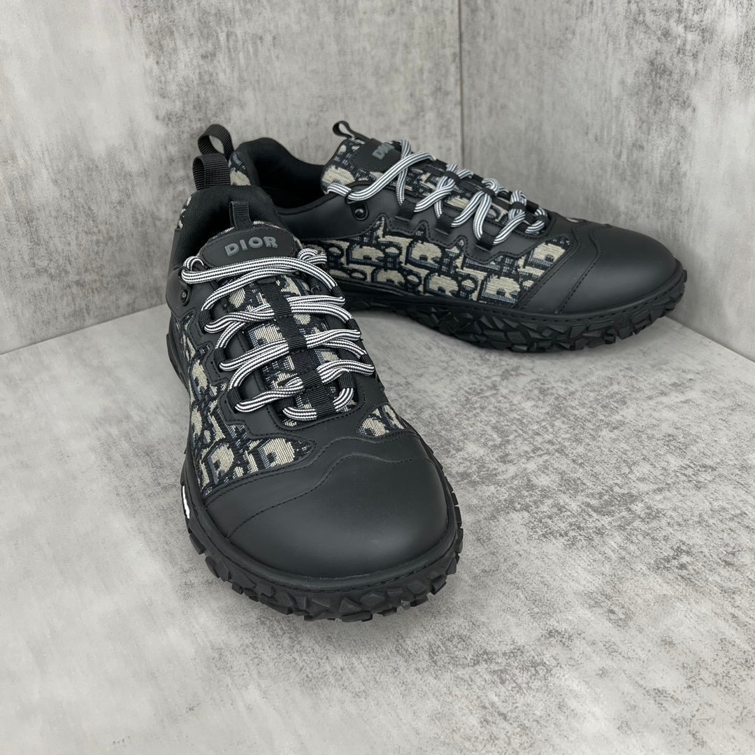 Dior B28 "Black-Beige"