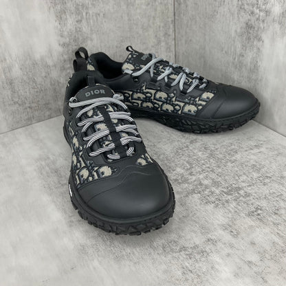 Dior B28 "Black-Beige"