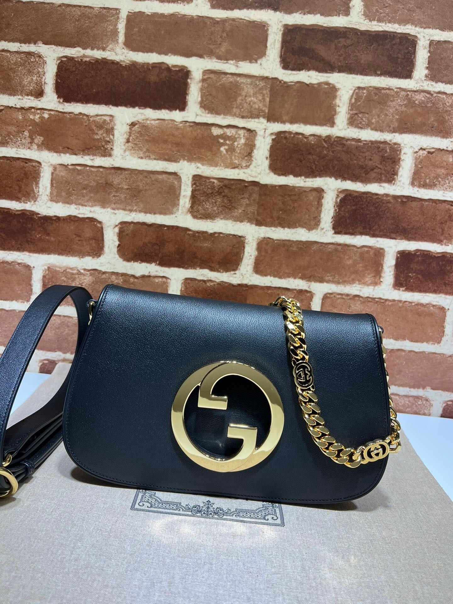 Gucci Blondie Shoulder Bag