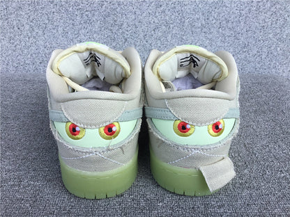 Nike SB Dunk Low "Mummy"