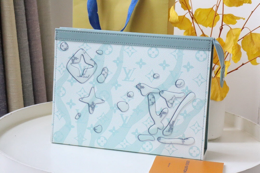 Louis Vuitton Pochette Voyage MM