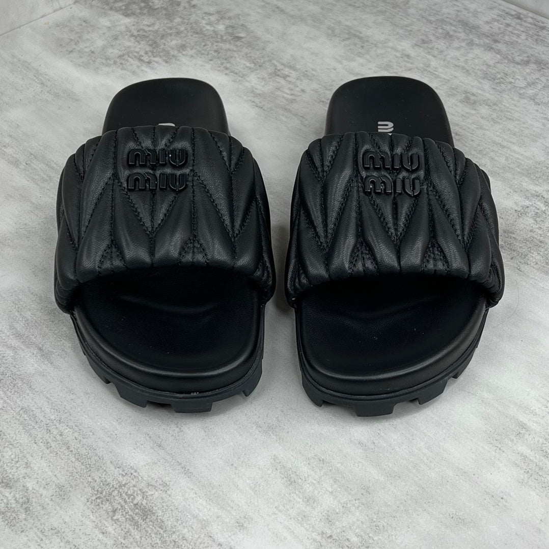 Miu Miu Slides "Black"