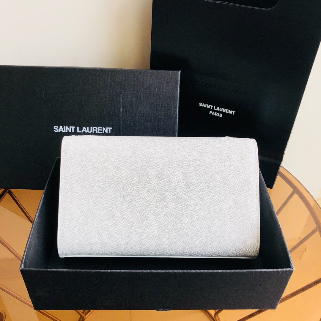 Saint Laurent Kate Medium in Grain De Poudre Embossed Leather