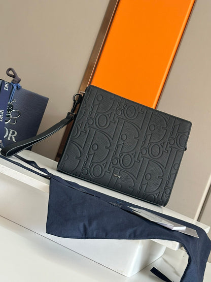 Dior A5 Triangle Pouch "Black Dior Gravity Leather"