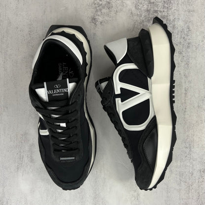 Valentino Garavani Netrunner "Black-White"