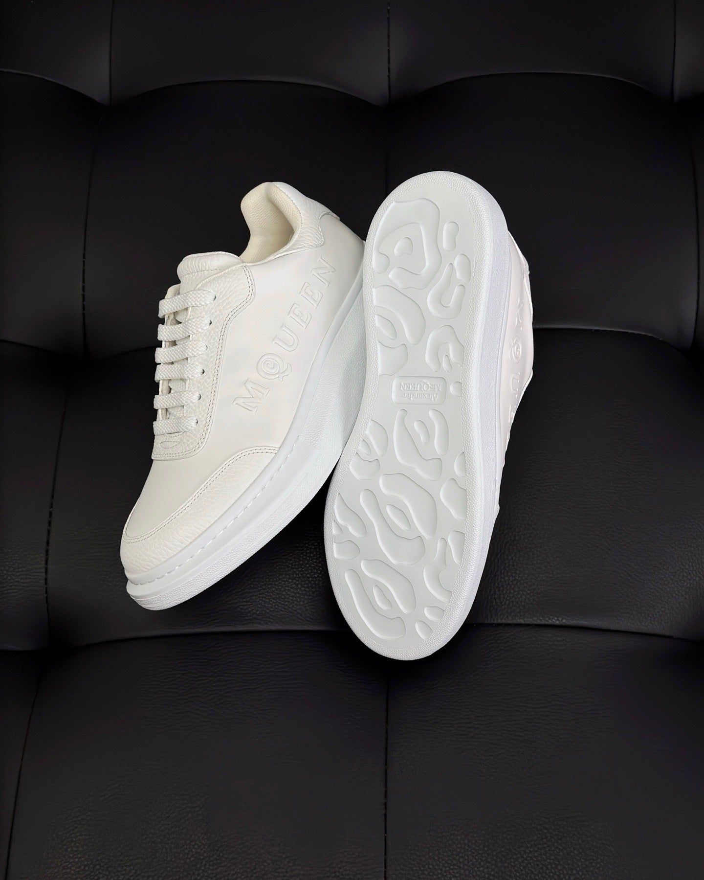 Alexander McQueen Oversized "White"