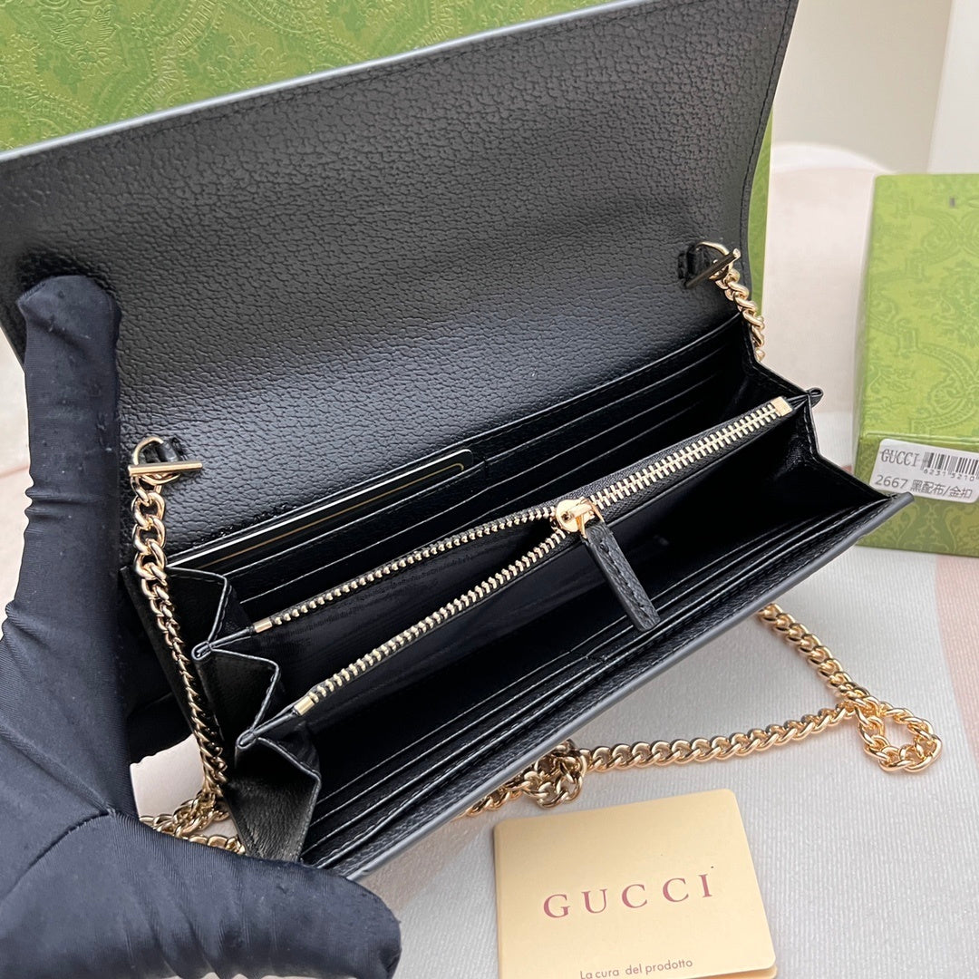 Gucci Jackie 1961 GG Continental Chain Wallet