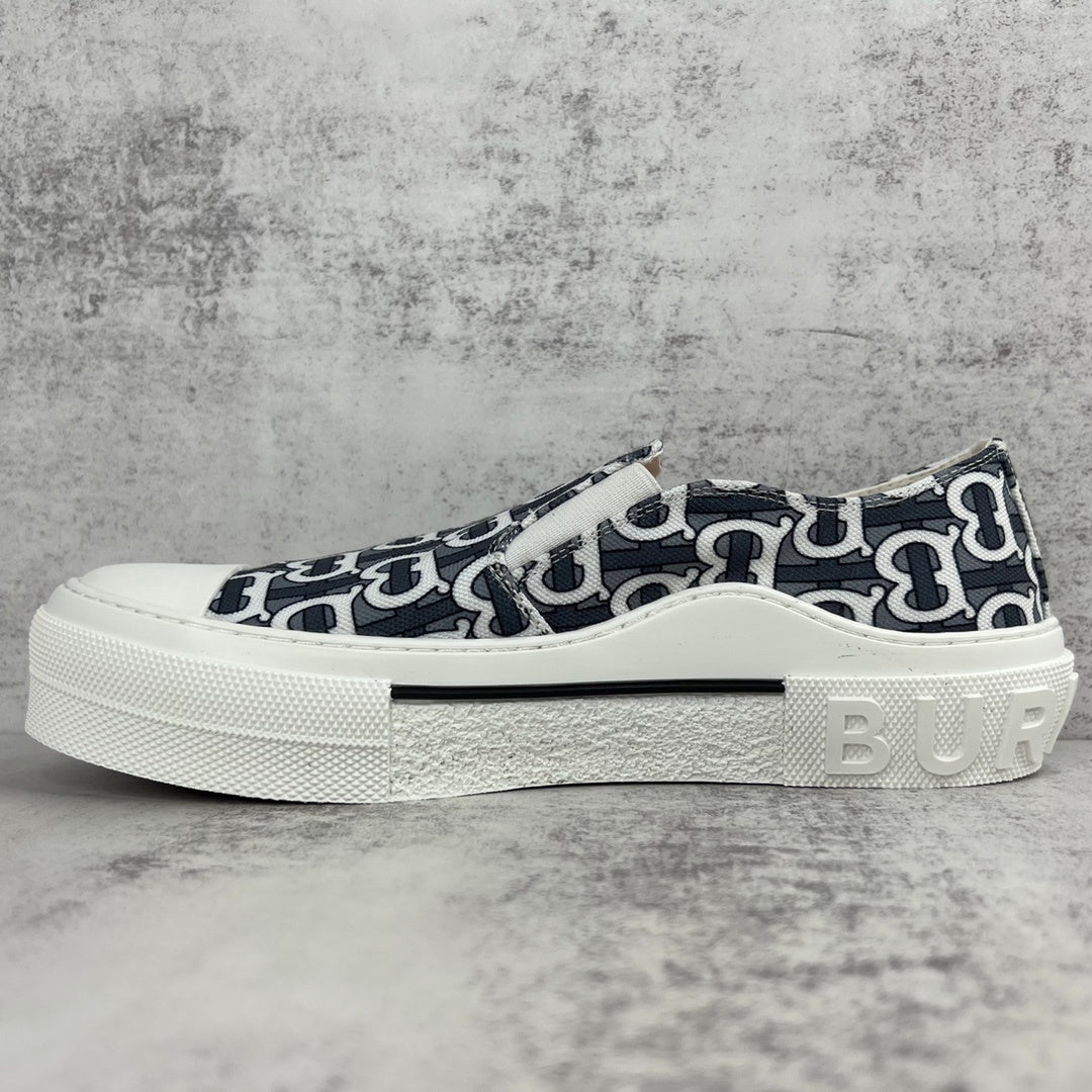 Burberry Slip-On "Grey-White Monogram"