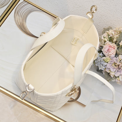 Dior Small Dior Toujours Vertical Tote Bag "Latte Macrocannage Calfskin"