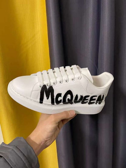 Alexander McQueen Oversized "White-Black Graffiti"