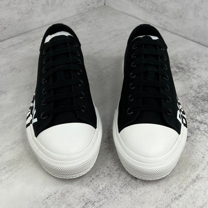 Burberry Larkhall "Black-White"