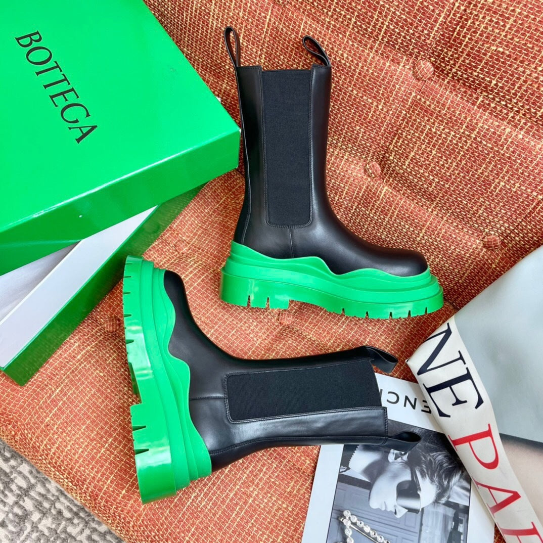 Bottega Veneta Tire Chelsea Boots "Black-Green"