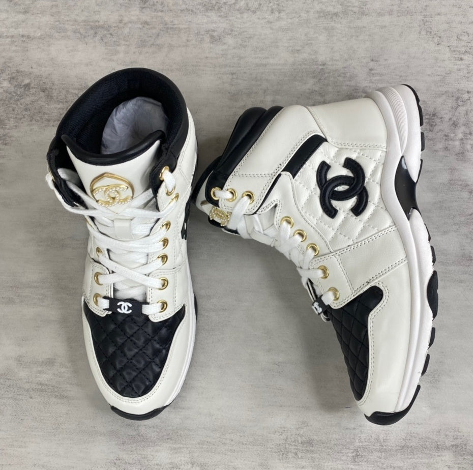 Chanel Interlocking CC High-Top "White-Black"