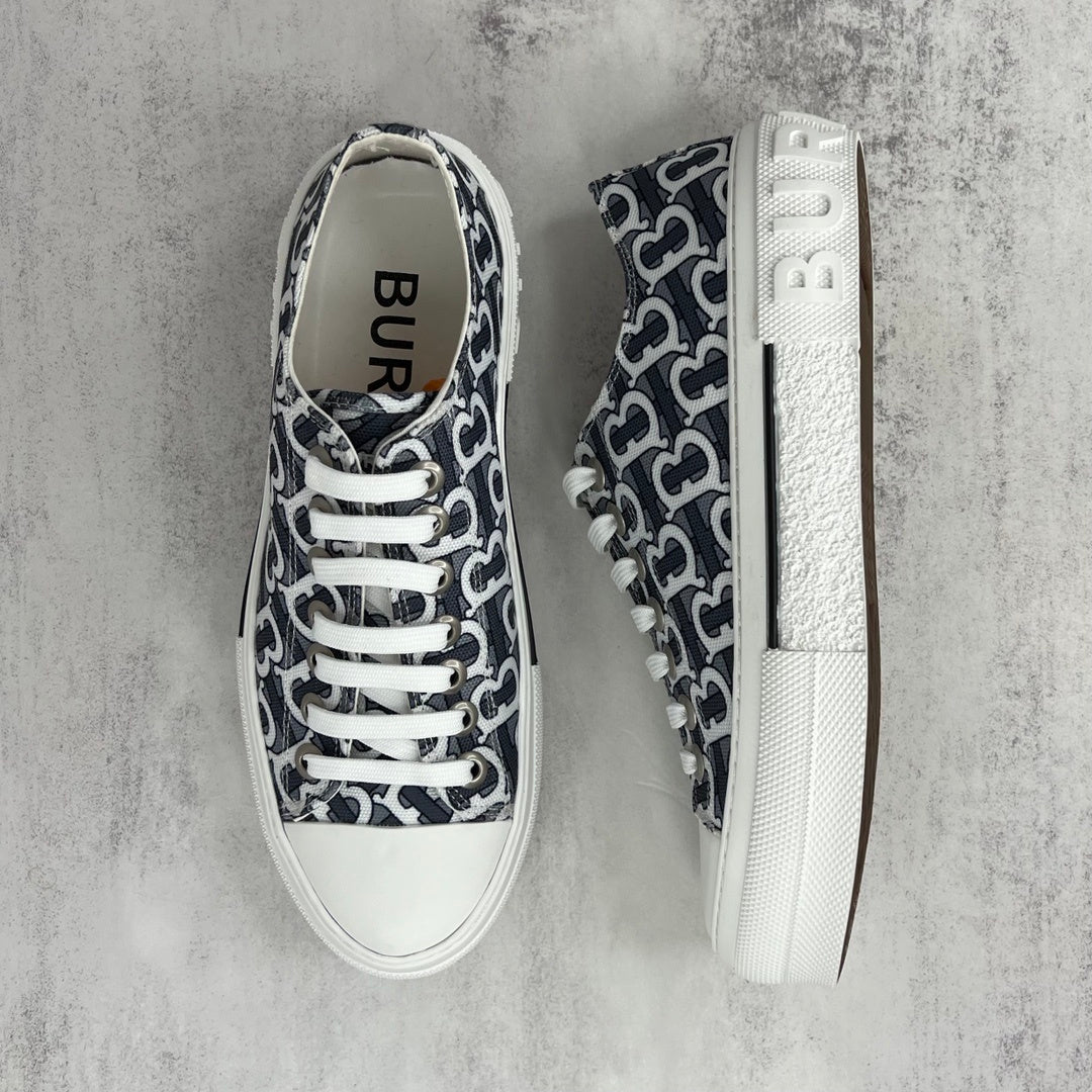 Burberry Gabardine "Black-White Monogram"