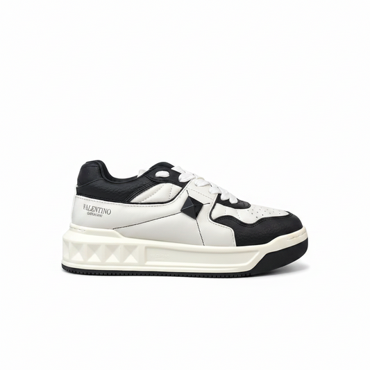 Valentino Garavani One Stud "White-Black"