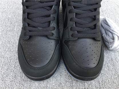 Nike x Atlas SB Dunk Low '35MM'