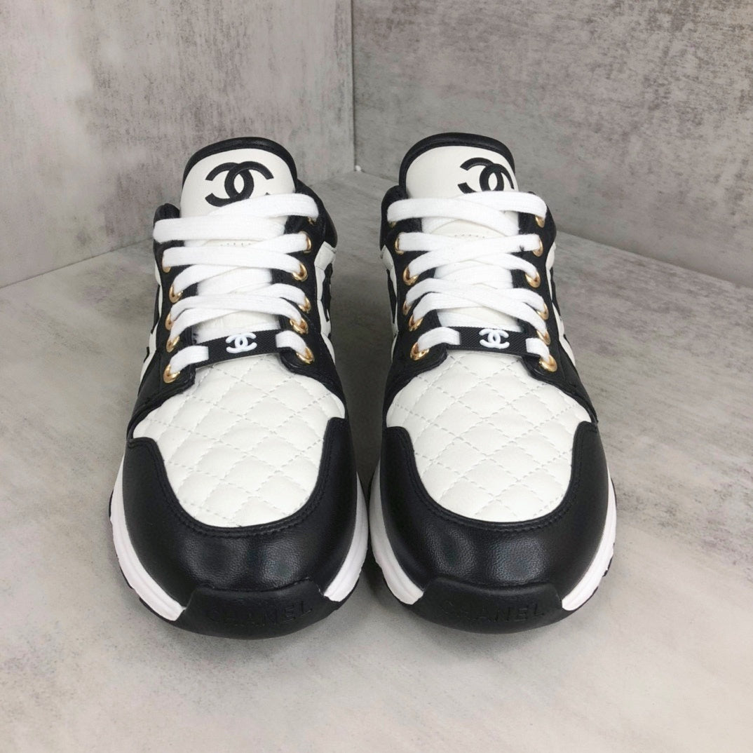 Chanel Interlocking CC "Black-White"