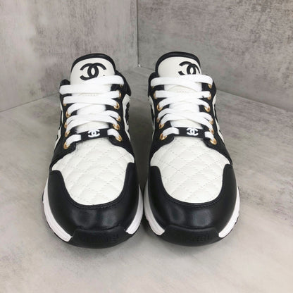 Chanel Interlocking CC "Black-White"