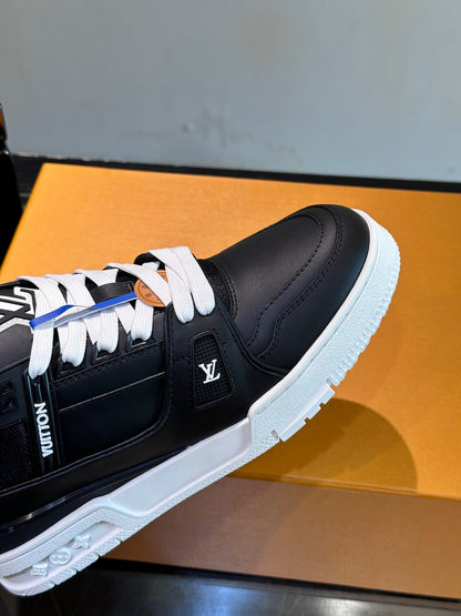 Louis Vuitton LV Trainers "Black"