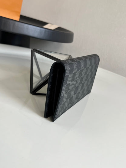 Louis Vuitton Brazza Wallet "Damier Graphite Canvas"