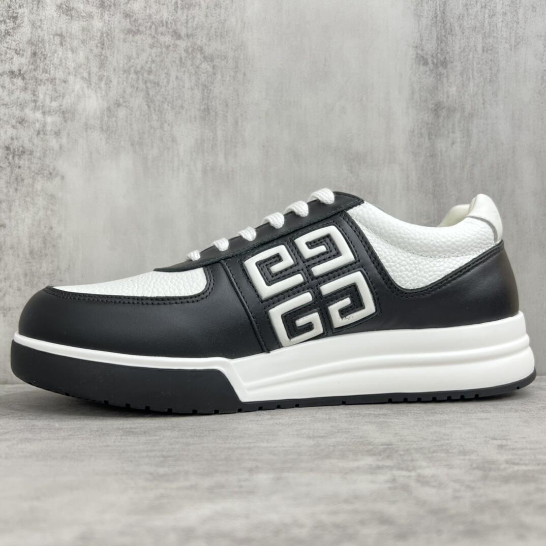 Givenchy Low-Top G4 "Black-White"