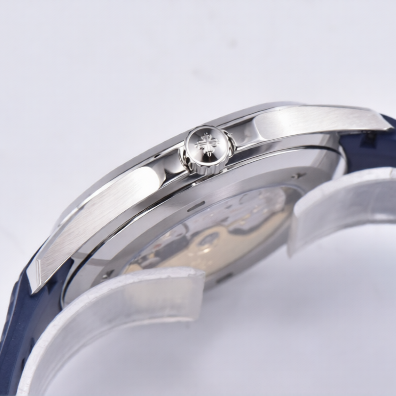 Patek Philippe Aquanaut 42mm Blue Rubber Strap Blue Dial