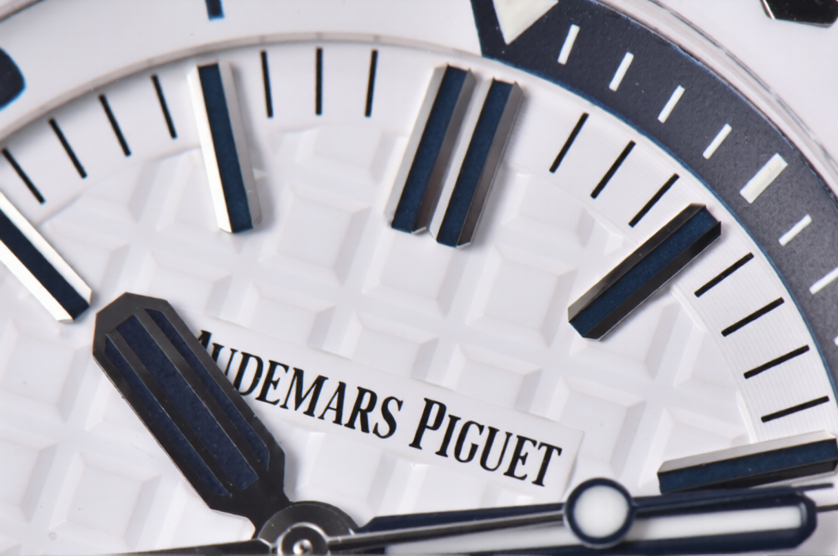 Audemars Piguet Royal Oak Offshore Diver 42mm White Ceramic