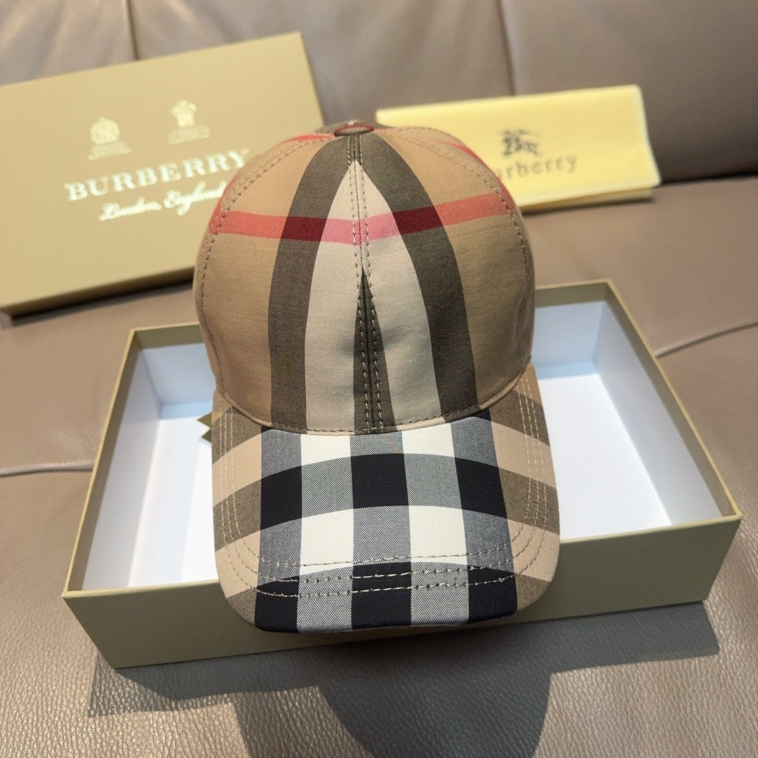 Burberry Baseball Hat "Beige"