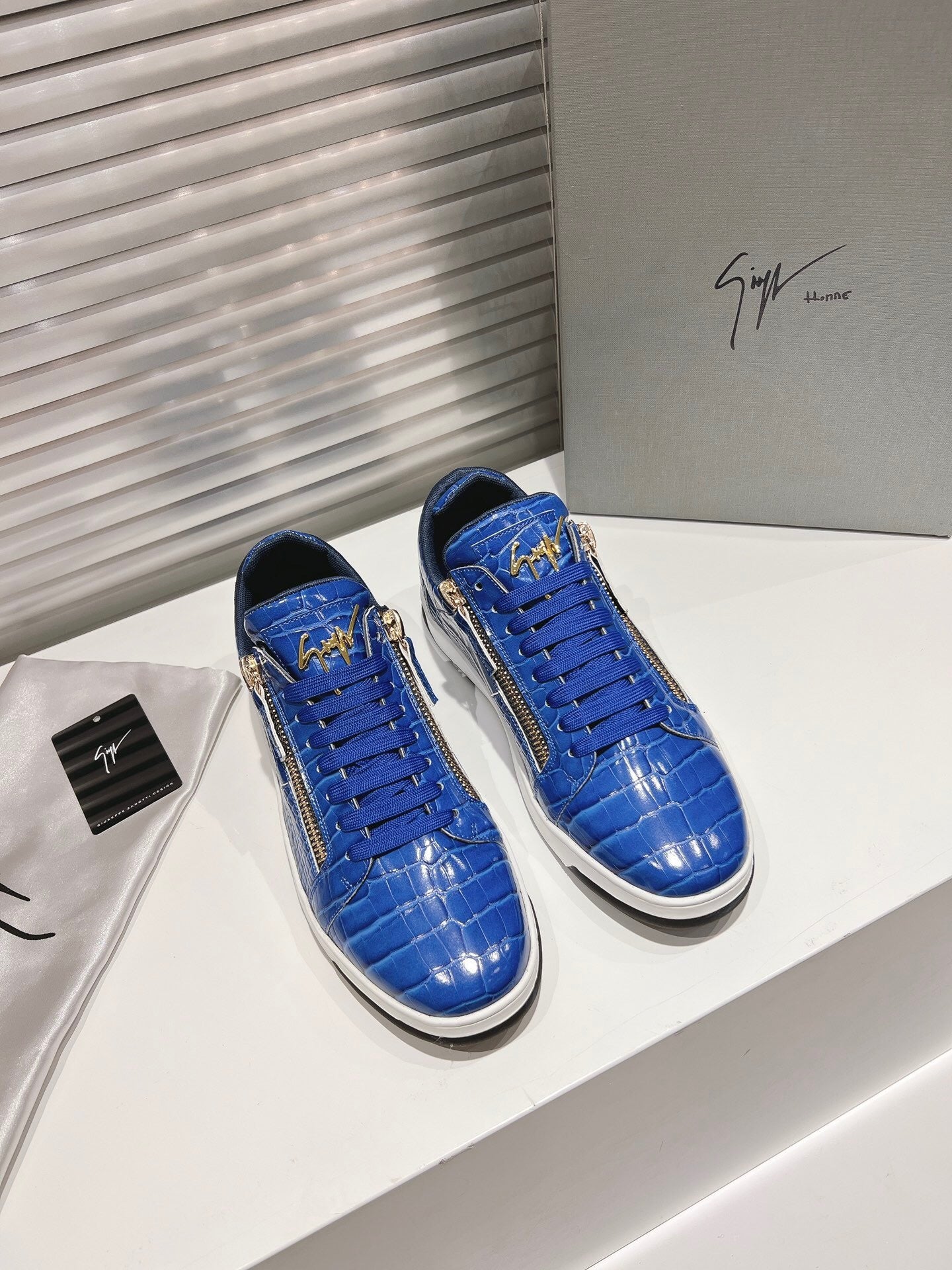 Giuseppe Zanotti GZ94 "Blue Crocodile"