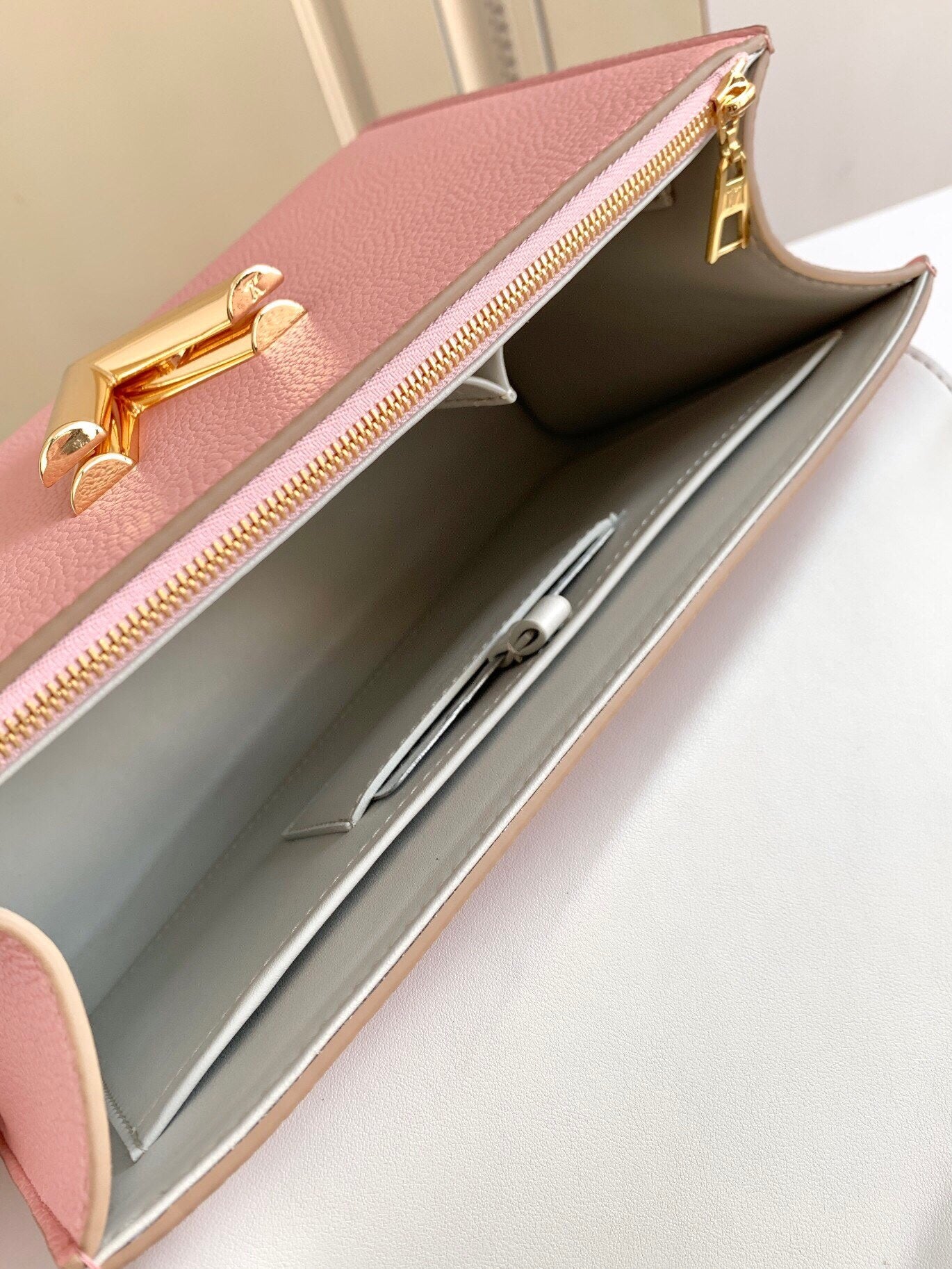 Louis Vuitton Twist One Handle PM