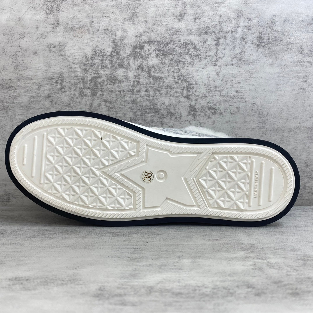 Dior Walk'N'Dior "White Tiger"