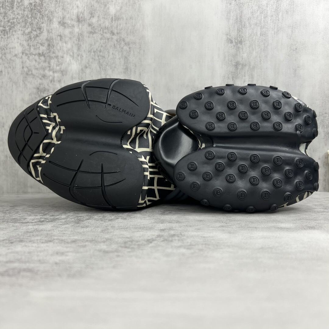 Balmain Unicorn "Black-White Print"