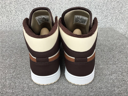Air Jordan 1 Mid SE "Brown Basalt Fleece"