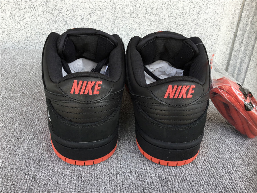 Nike SB Dunk Low TRD QS "Black Pigeon"