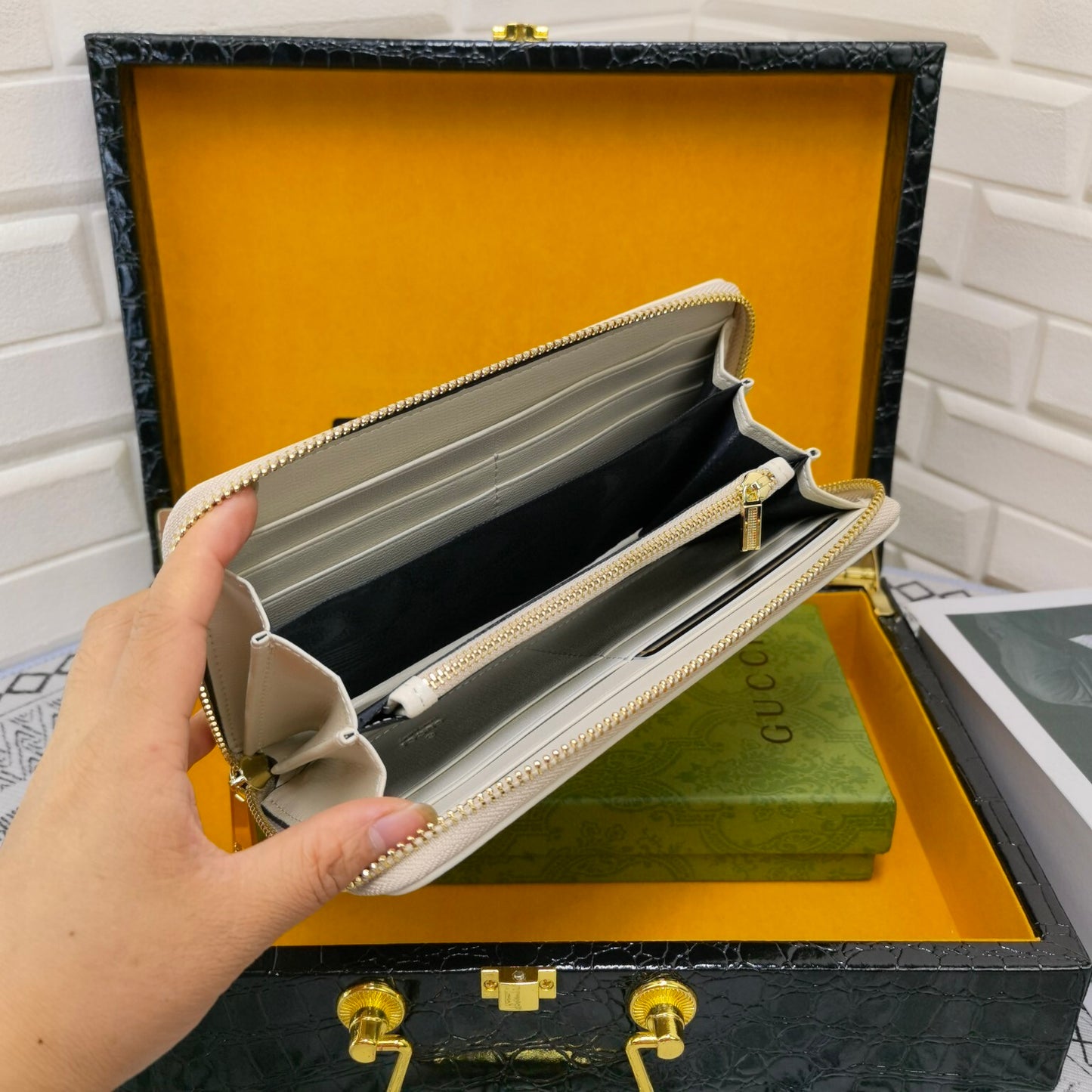 Gucci Horsebit 1955 Zip Around Wallet