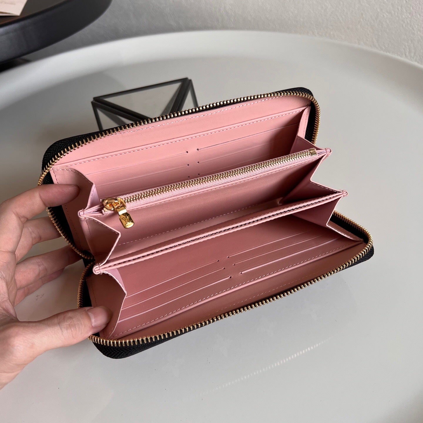 Louis Vuitton Zippy Wallet "Monogram Embossed Leather"