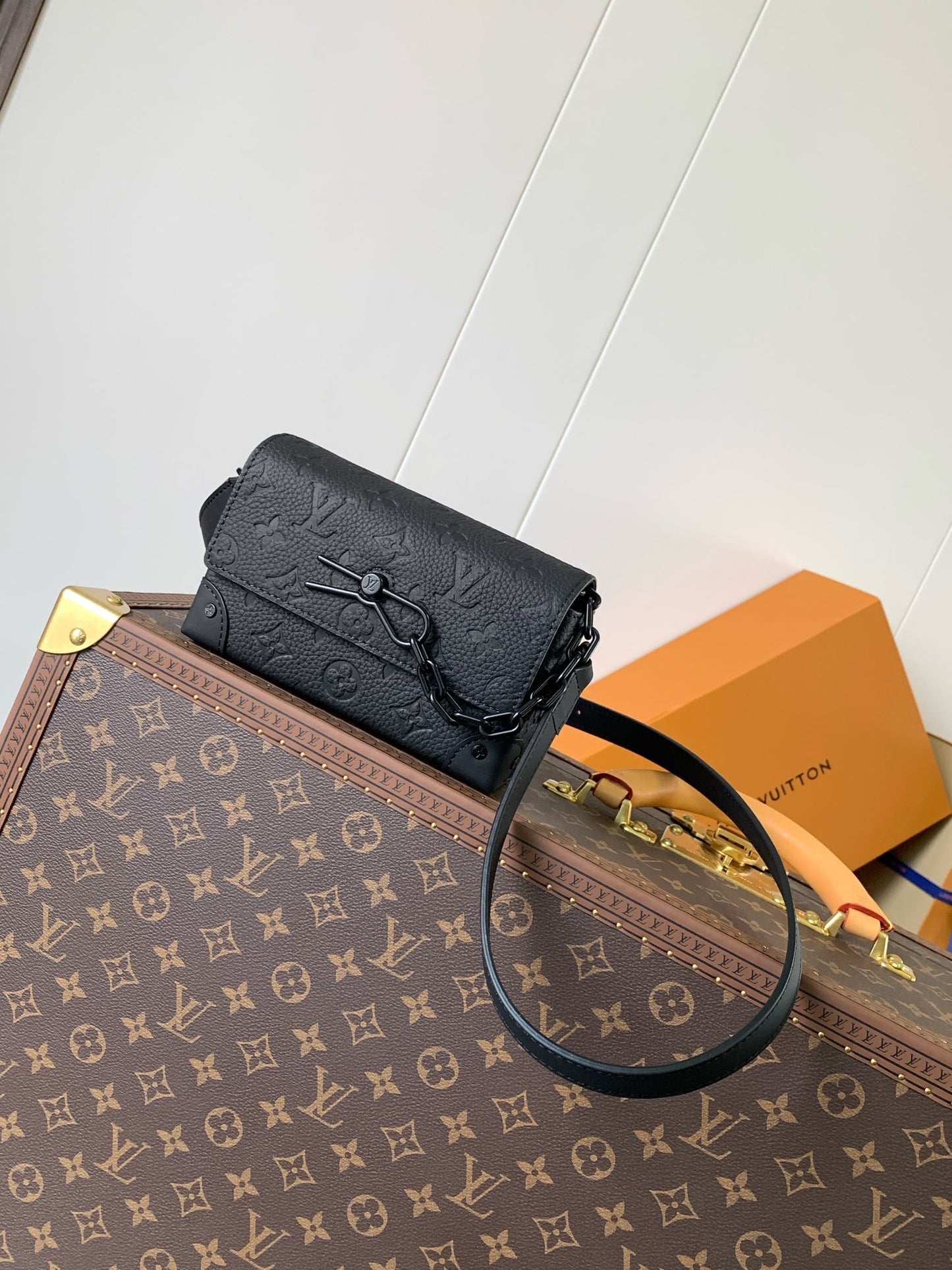Louis Vuitton Steamer Wearable Wallet