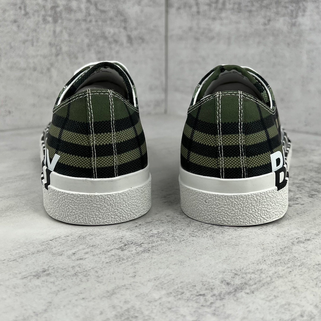 Burberry Larkhall "Green"