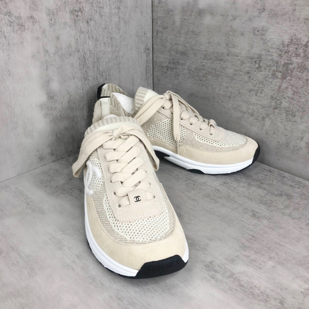 Chanel Interlocking CC "Beige"