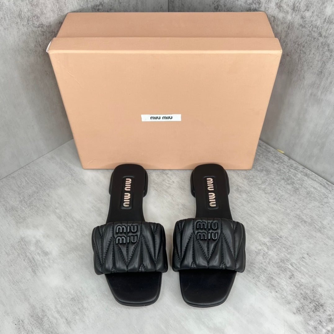 Miu Miu Slides "Black"