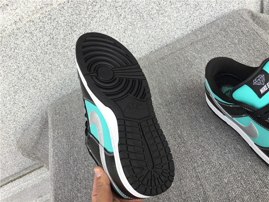 Nike Diamond Supply Co. x Dunk Low Pro SB "Tiffany"