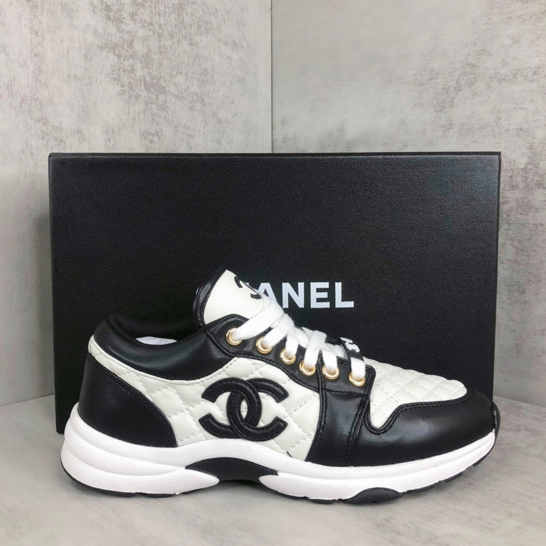 Chanel Interlocking CC "Black-White"