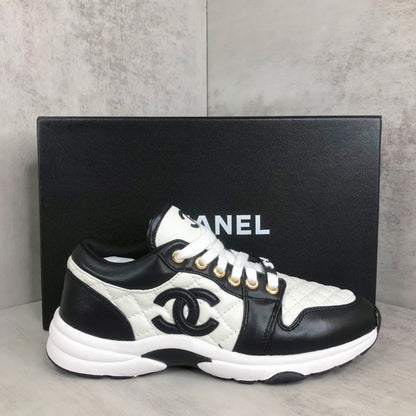 Chanel Interlocking CC "Black-White"
