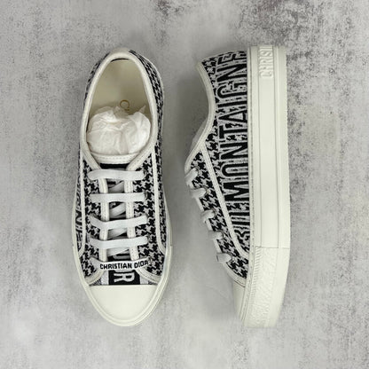 Dior Walk'N'Dior "Black-White Montaigne"