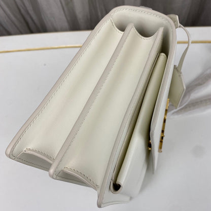 Saint Laurent Sunset Medium in Smooth Leather
