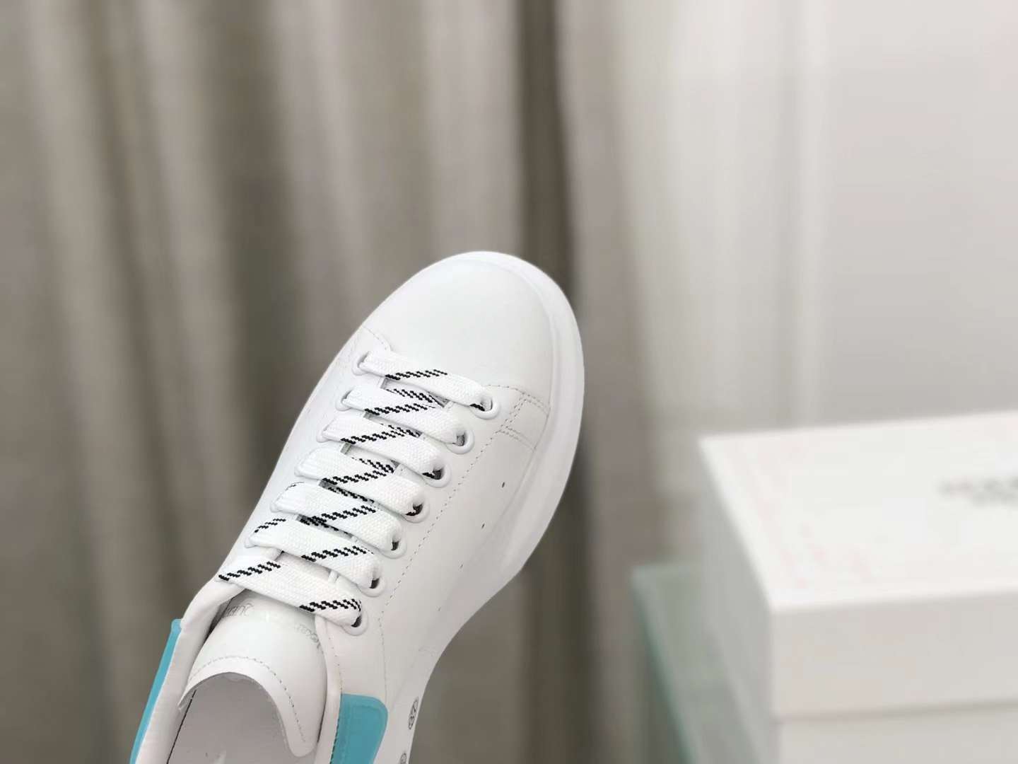 Alexander McQueen Oversized "White-Blue"