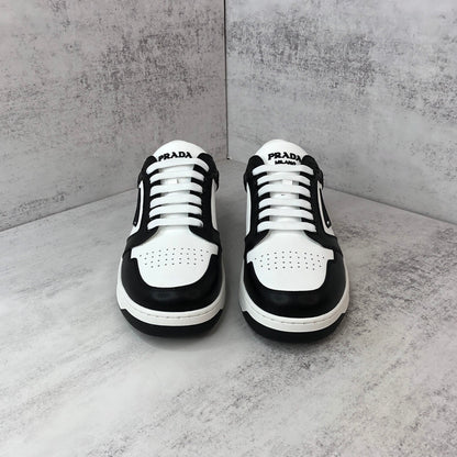 Prada Downtown "White-Black"